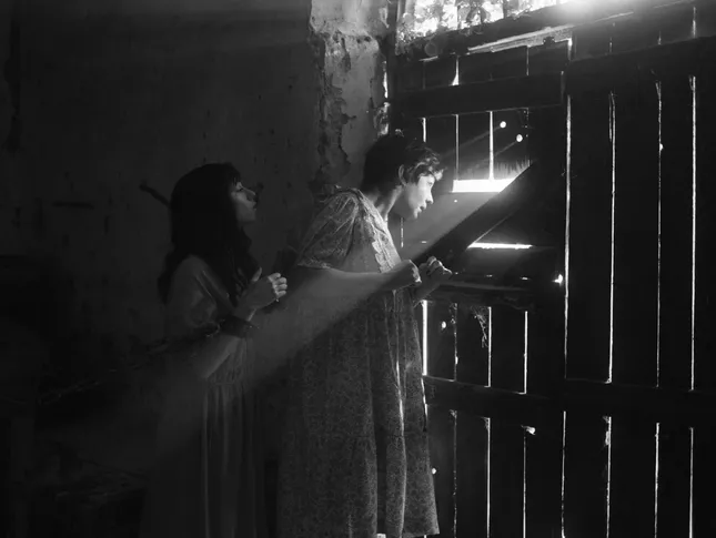 Be A Good Girl (Feature)