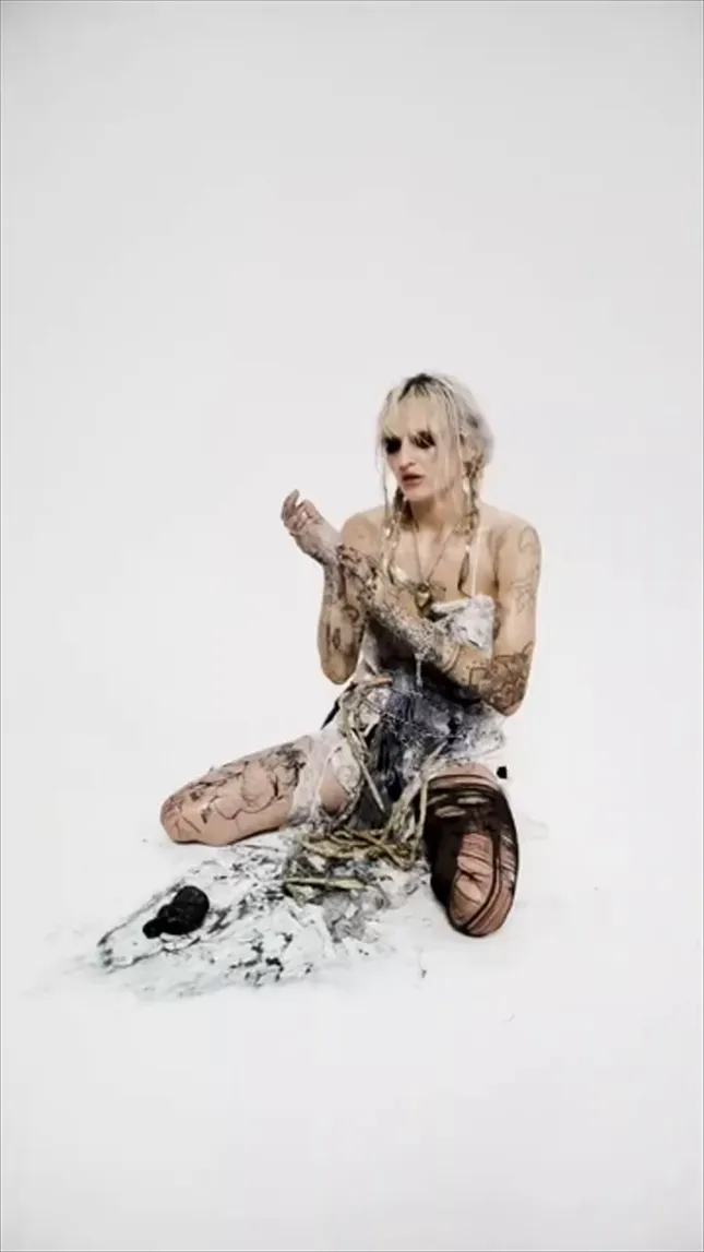 Royal & The Serpent "Happiness Is An Inside Job" Interview + Short form