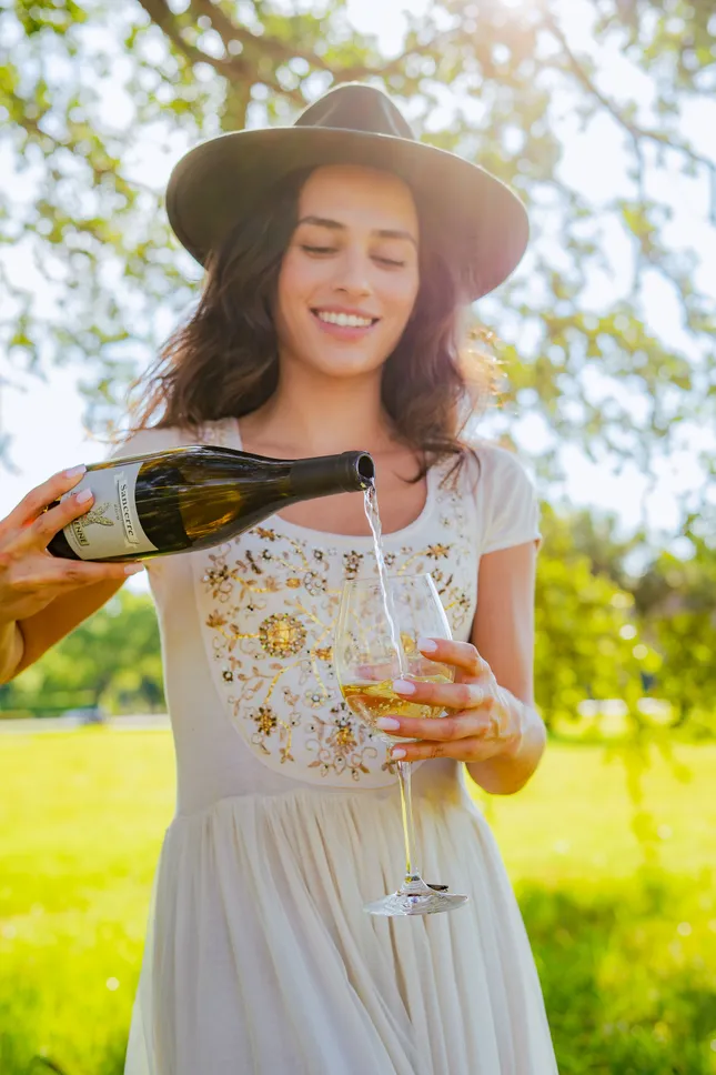 Le Garenne Wines brand photoshoot