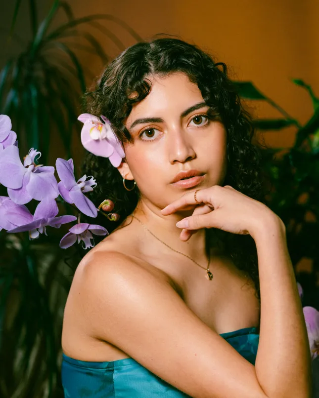 Leslie for Glossier.