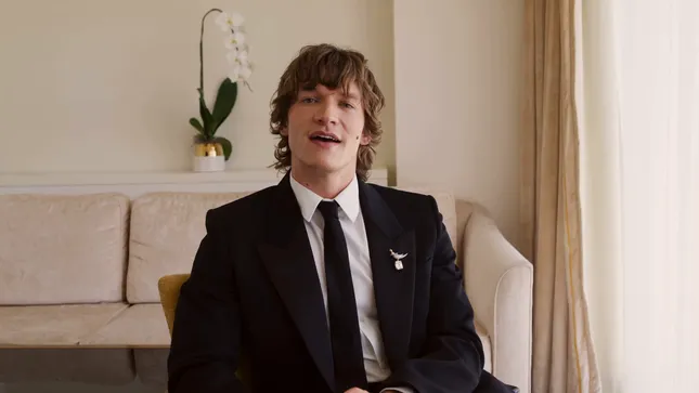 Connor Storrie getting ready for the Golden Globes with Tiffany