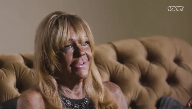 VICE - The Rise and Fall of Tan Mom