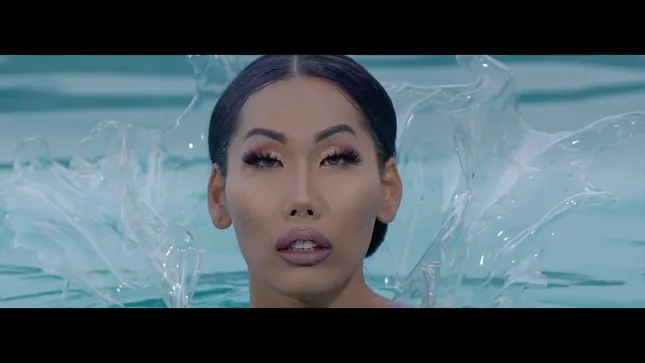 Gia Gunn "La China Mas Latina"