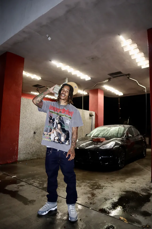 HeartBreakNixon “Both of Us”  Visualizer