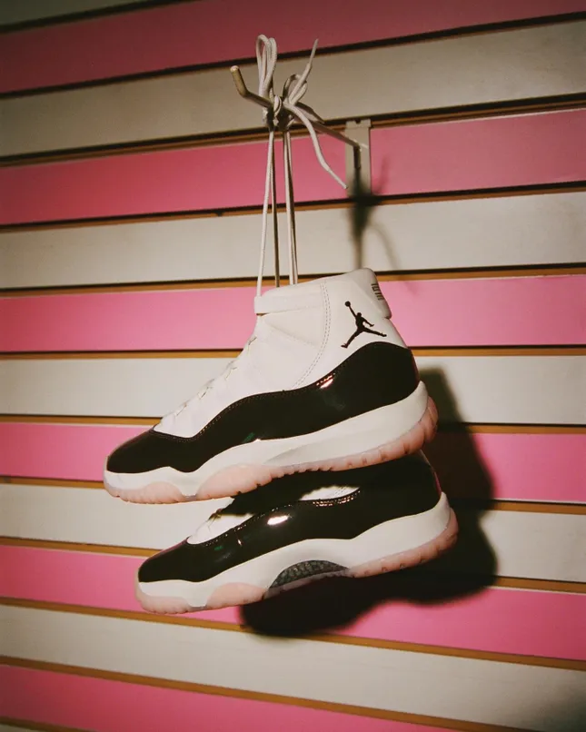 H023 AJ11 Neapolitan