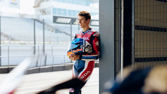 Global Campaign Shoei X-SPR Pro with Marc Márquez & Alex Márquez