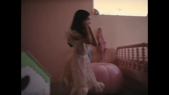Melanie Martinez - "LEECHES"
