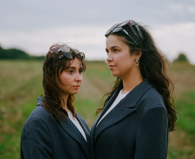 Perle - Artist Photos