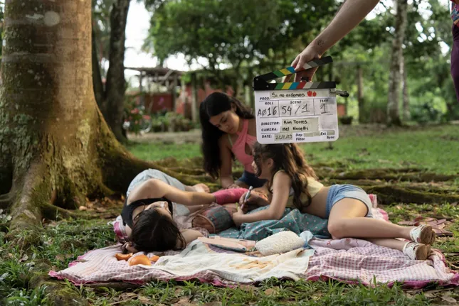 "Si no ardemos, como iluminar la noche" - Dir. Kim Torres