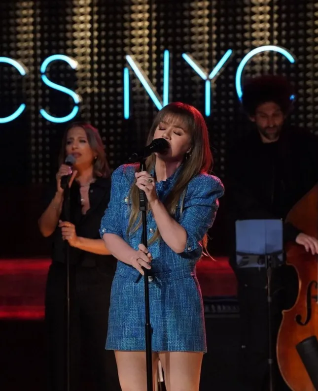 Kelly Clarkson "The Kelly Clarkson Show" - Season 5.
