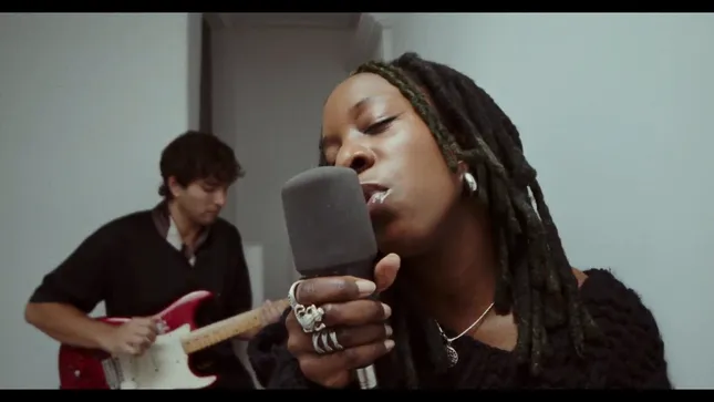 Bien et Toi - SIGNS (Live Session) ft. Halima
