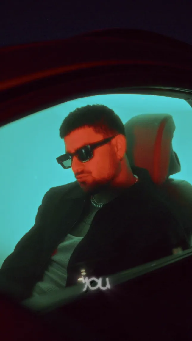 ill Nicky vertical visuals