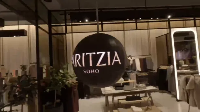 Campaign — Aritzia SoHo