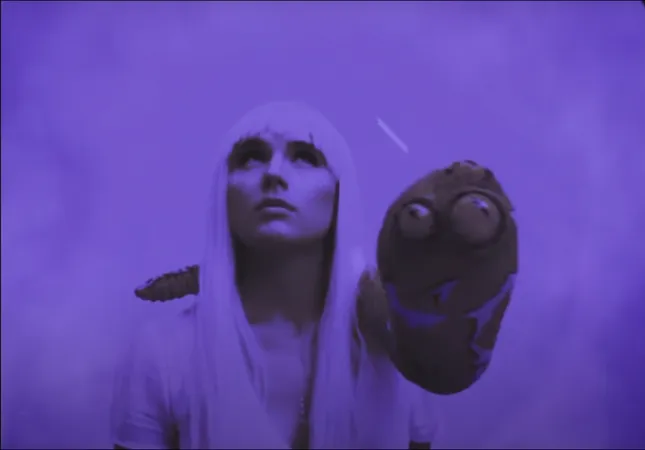 Louise Burns "Moonlight Shadow" https://www.youtube.com/watch?v=Bhw55crqRoA