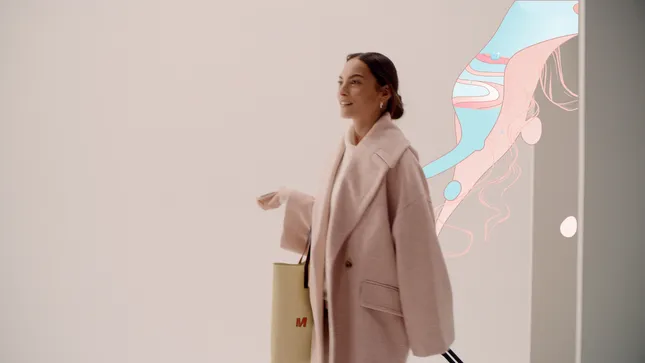 Clinique "Destination Hydration" - Travel Retail Campaign