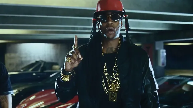 Flexin on my Baby Momma // 2 Chainz