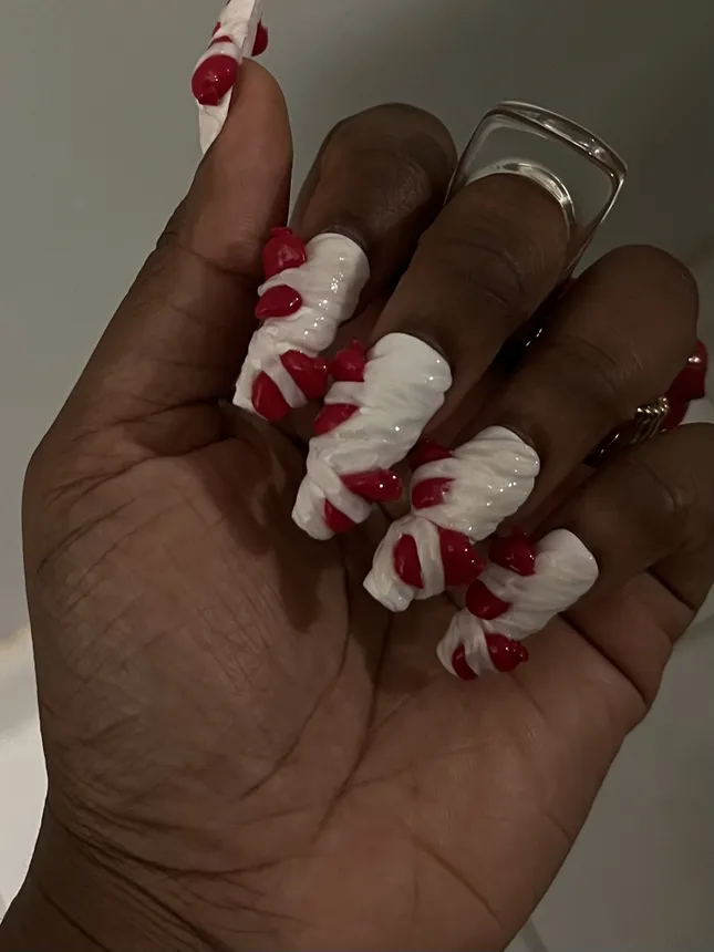 Loewe inspired press on nails