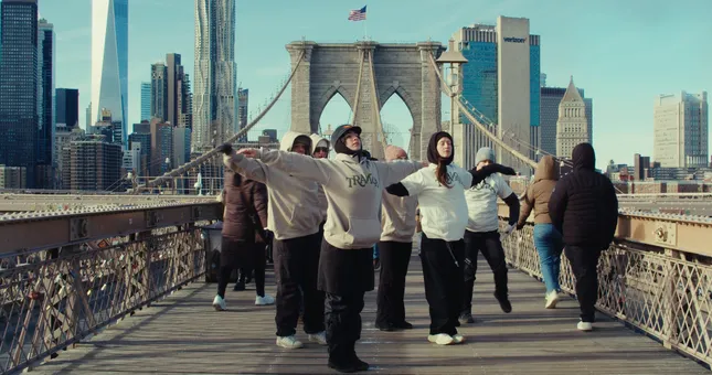 Young Lion Art Action