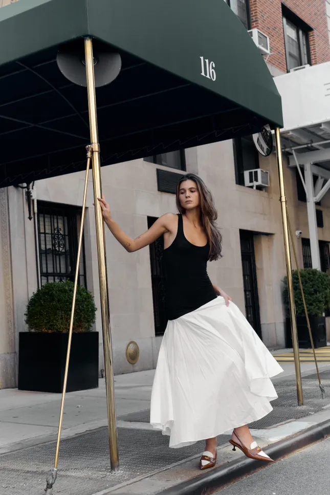 Editorial Test - Lola / One