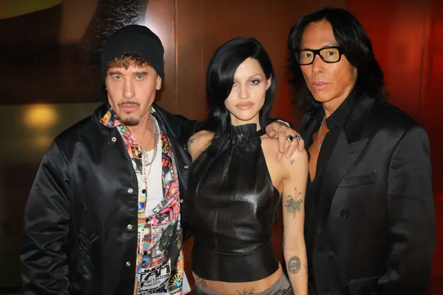 V157 Signing: Gabbriette, Steven Klein, & Patti Wilson for V Magazine