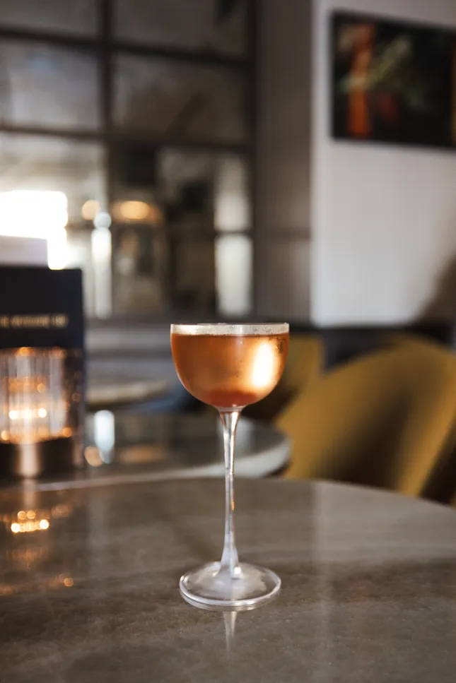 Maybourne Hotel: Blue Bar Content