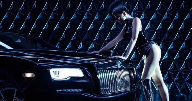 Rolls Royce commercial