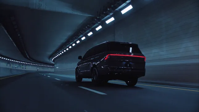 Lincoln Navigator - The World Sees Me