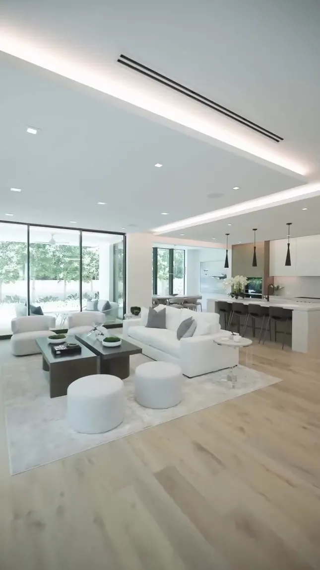 Real Estate Showcase in Miami