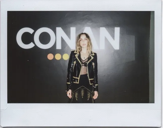Zella Day, Conan Performance