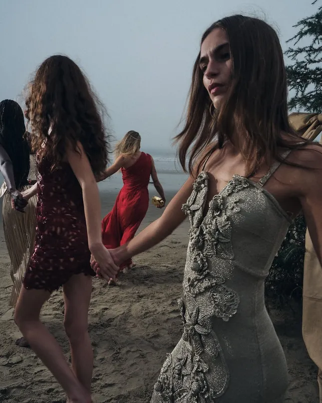 Cult Gaia: Holiday