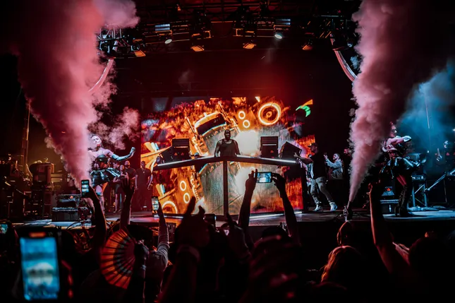 DJ Diesel NYE Show.