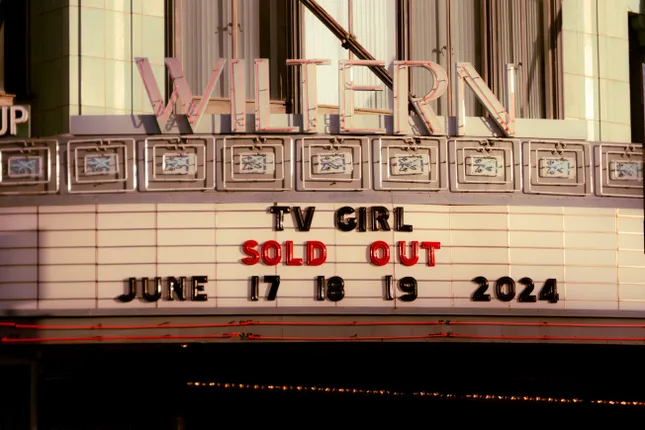 Tv Girl and Jordana Sold Out at The Wiltern Show June 19th