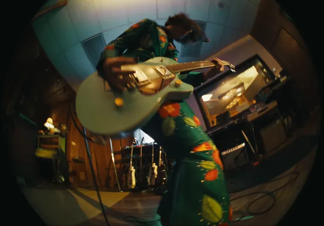Gretsch | Jet Club Series ft Henri Cash