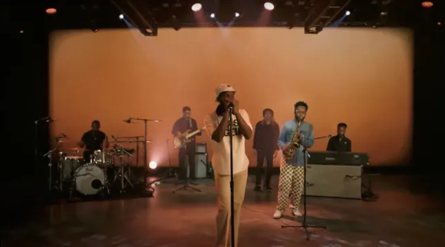 Leon Bridges ft. Terrance Martin - Sweeter Live