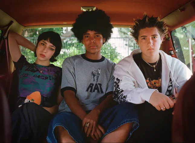 Stray Rats S23