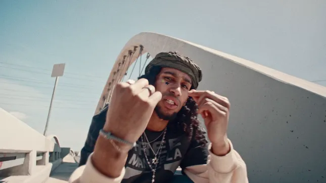 Oble Reed ft. Femdot. - Aim-Hi (Official Video)
