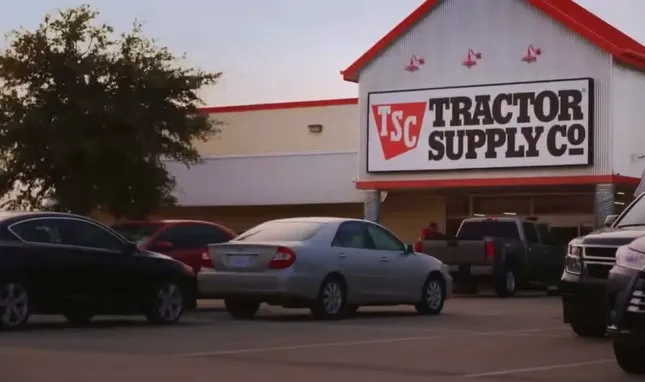 Tractor Supply Co. TV Spot, 'Normal Day'