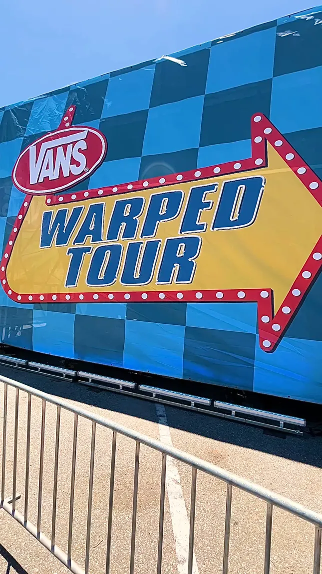 WARPED TOUR LONG BEACH 2025 - Camcorder