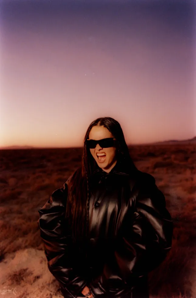 Speakers BTS - Carly Gibert