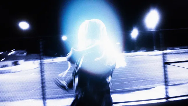 Kim Petras & Nicky Manaj - Alone Lyric Video