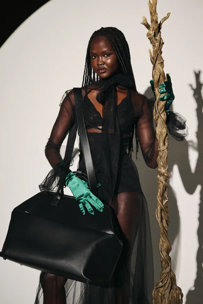BÉIS Travel x Wicked Campaign