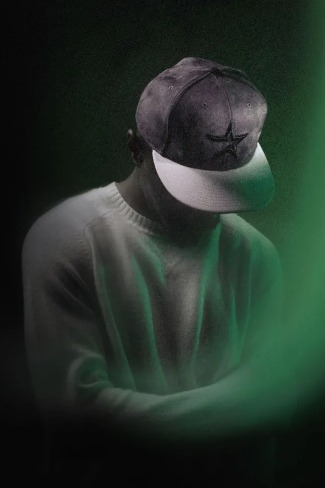 Lids Dark Shadow Campaign