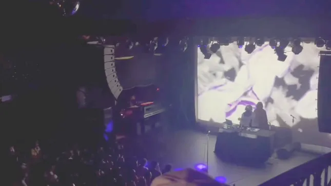 MAVI SHADOWBOX TOUR VISUALS