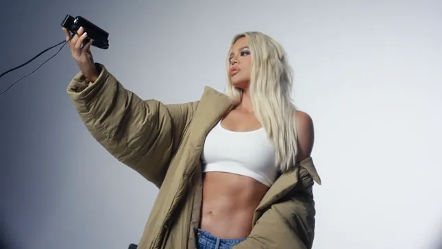 Khloé Kardashian for Good American