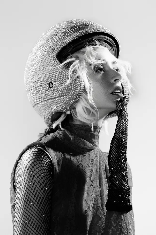 Model: Nina Pavlova / MUA: Zukhra Akhmet / Stylist: Alejandro Garcia