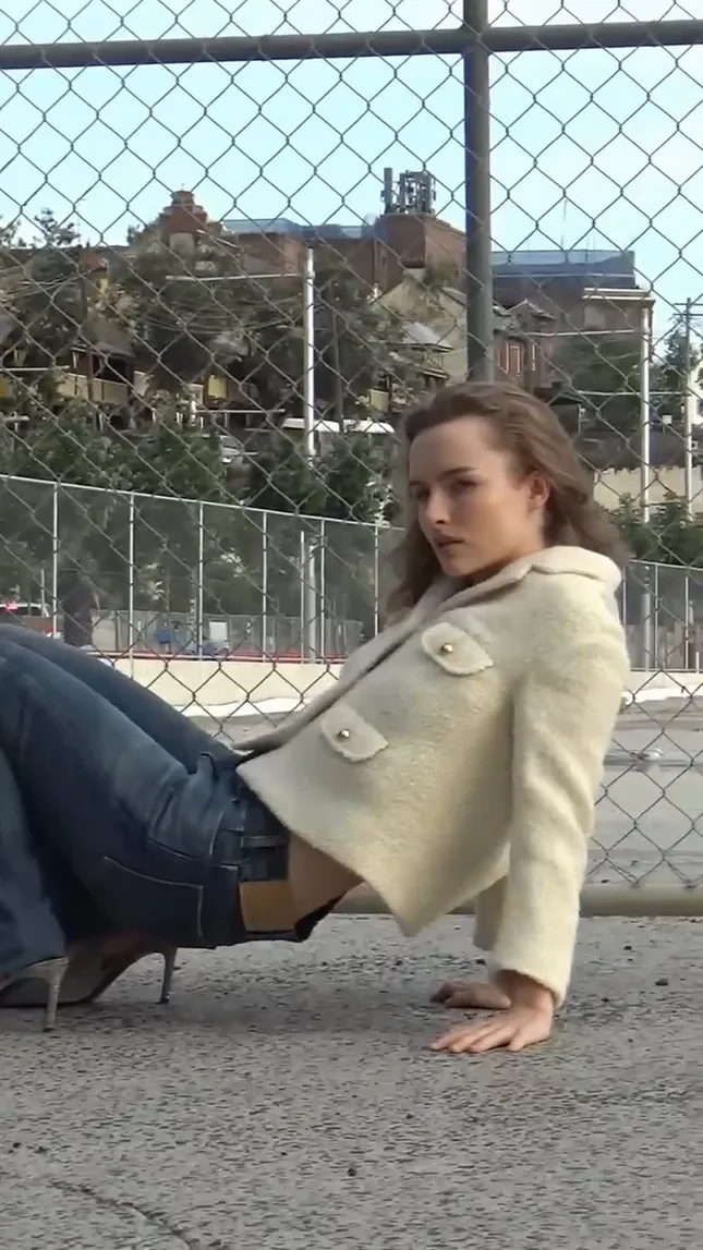 Side Note x Olivia DeJonge