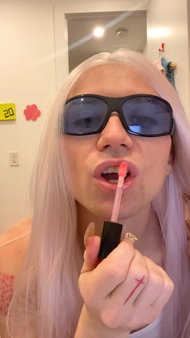 "Bubbles" by Porsche Lynne visuals