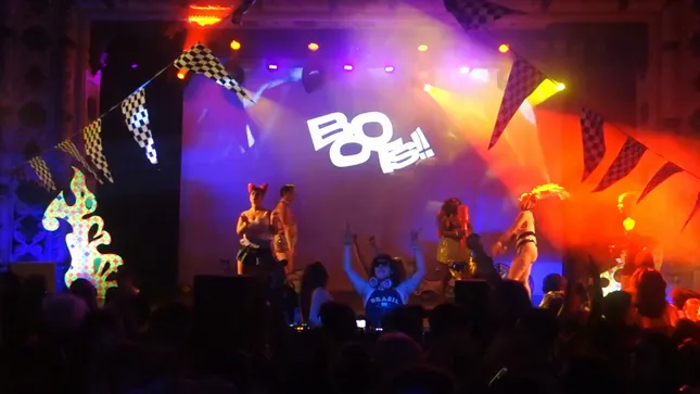 BOOTS | Metro Chicago