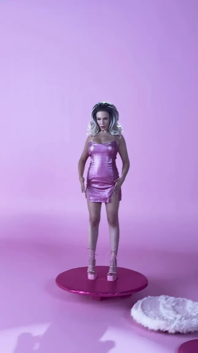 Chrissy Chlapecka - BRAT  BTS Video