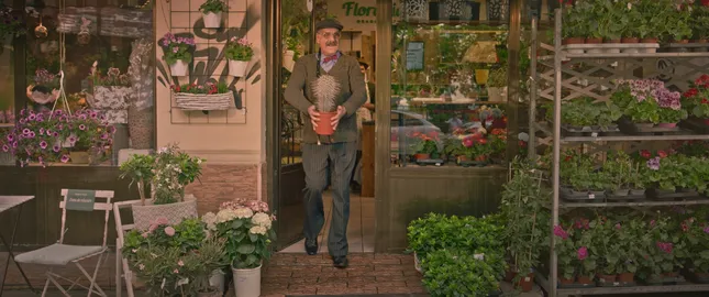 Tria's Flowershop | Commercial
